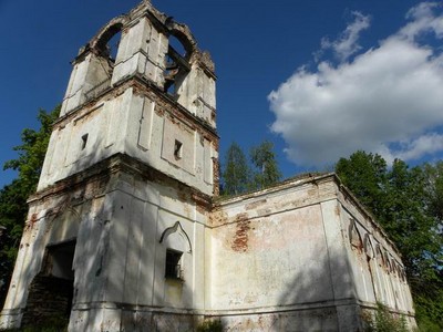 Церковь Петра и Павла в селе Переслегино